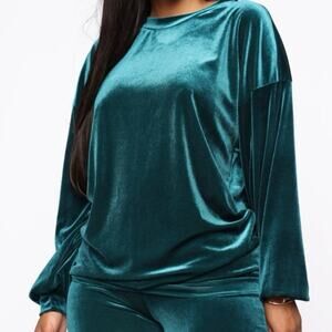 Fashion Nova Ladies Small Emerald Green Velvet Oversized Long sleeve Holiday Top